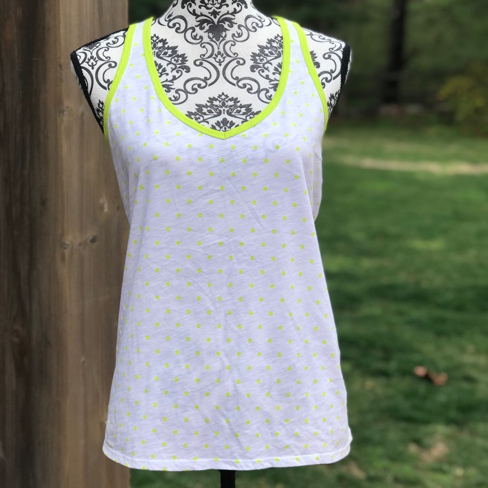 🔥SALE🔥2 PCs for $10 Sweater and Tank - Picture 7 of 8